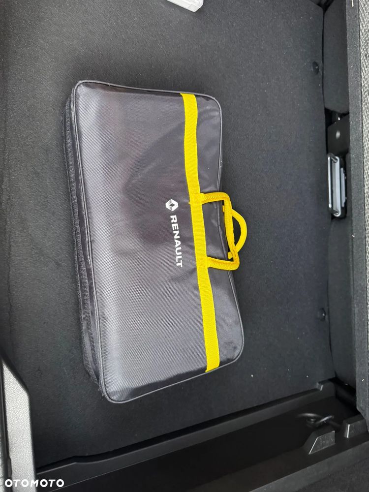 Renault Captur TCe Mild Hybrid 140 GPF TECHNO - 20