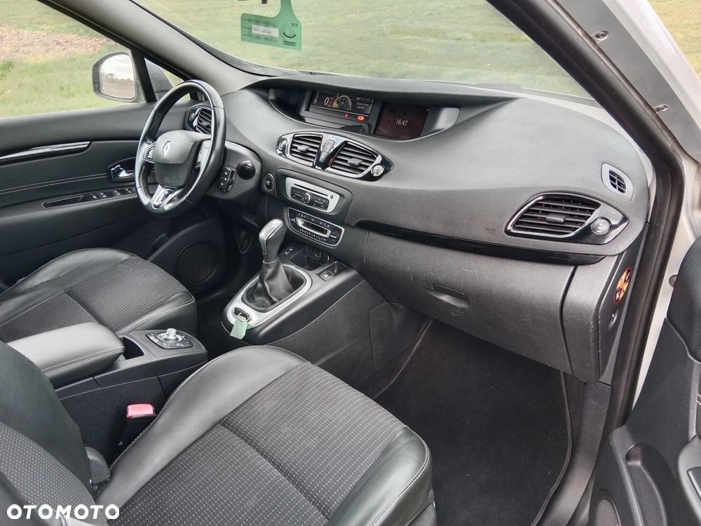 Renault Scenic 1.5 dCi Dynamique EDC - 11