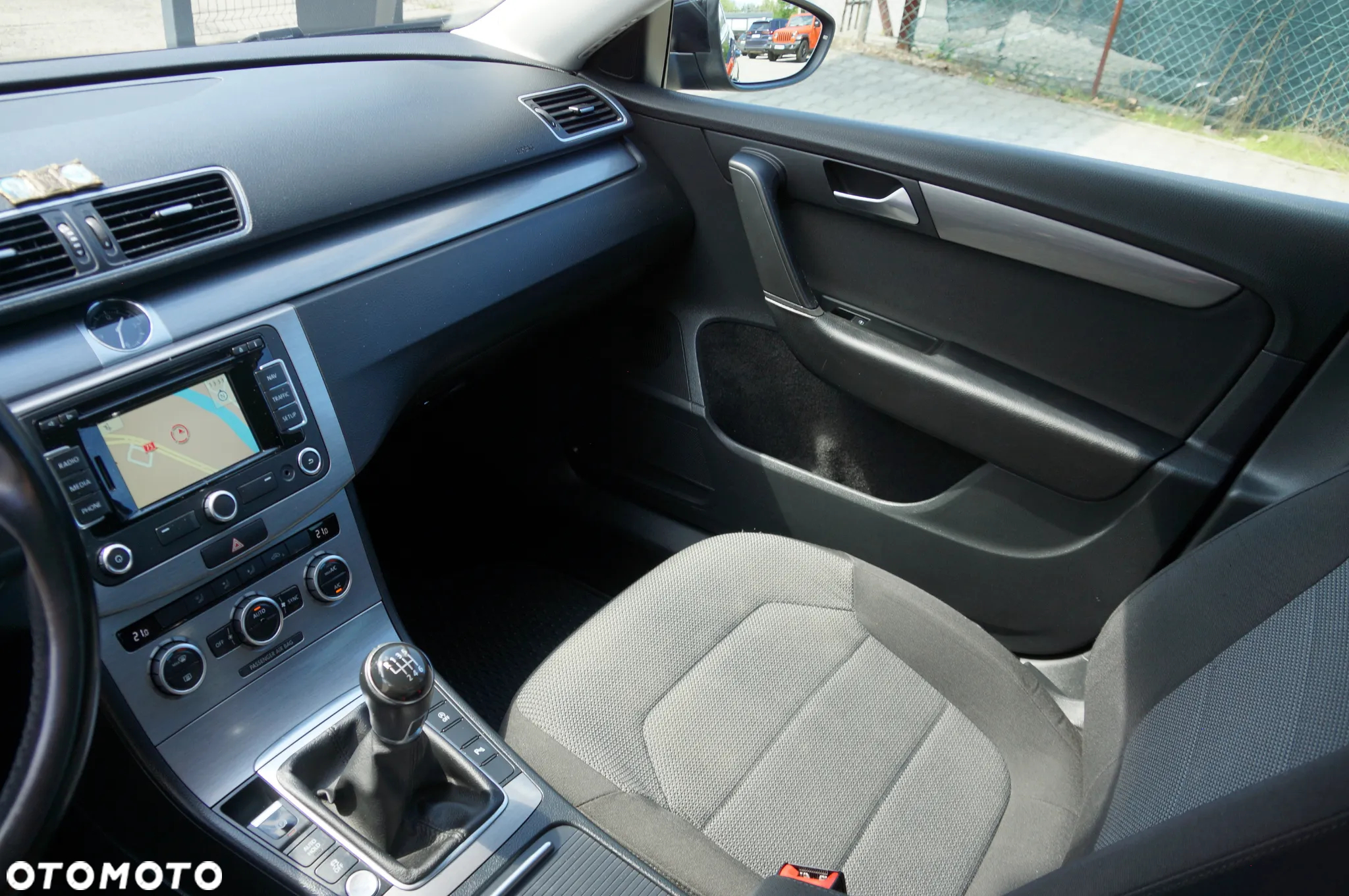 Volkswagen Passat 1.4 TSI BMT Comfortline - 21
