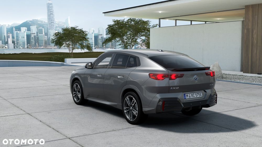 BMW iX2 eDrive20 - 2