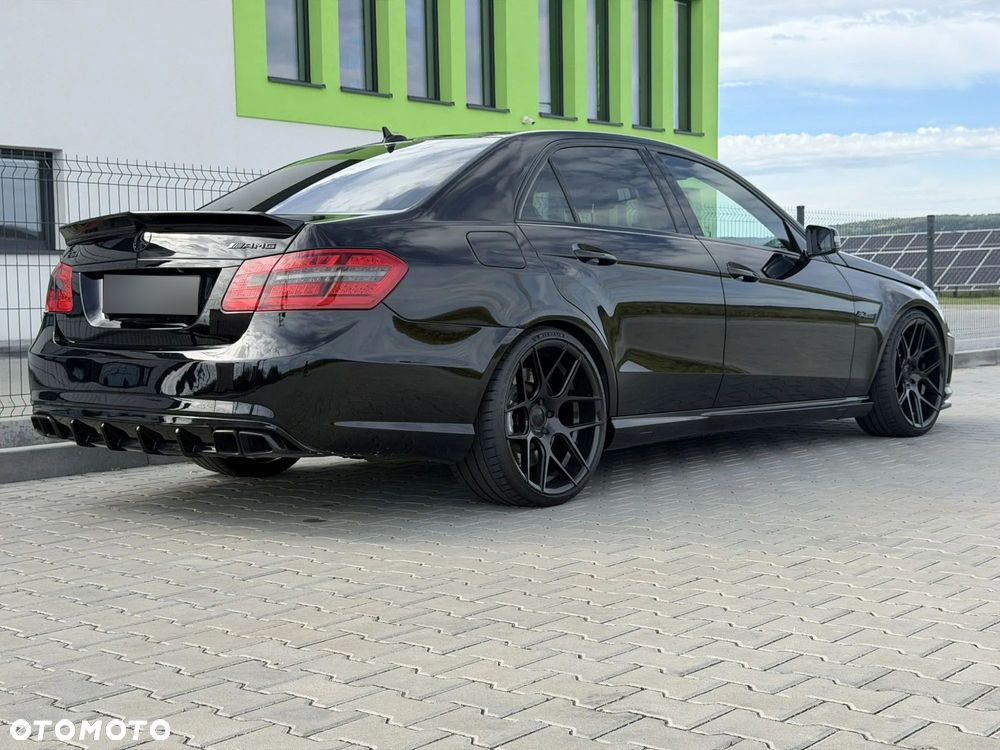 Mercedes-Benz Klasa E 63 AMG AMG Speedshift 7G-MCT - 25