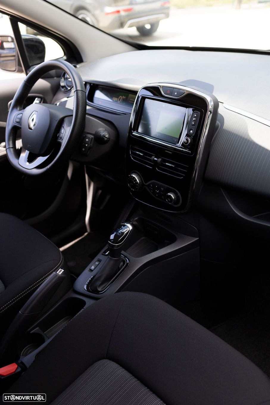 Renault Zoe - 25
