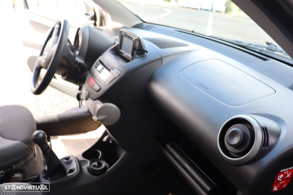 Toyota Aygo Connect - 7