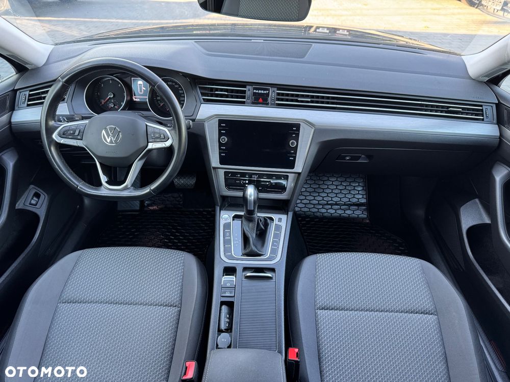 Volkswagen Passat Variant 2.0 TDI SCR DSG Elegance - 20