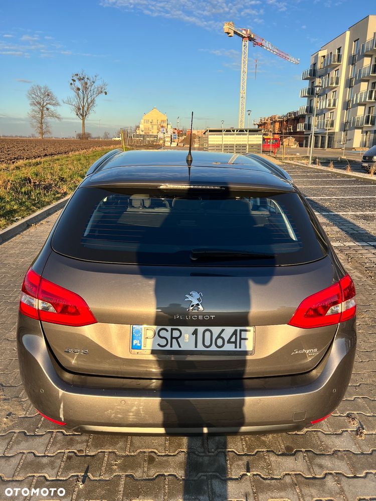 Peugeot 308 BlueHDi 130 EAT6 Stop & Start Allure - 4