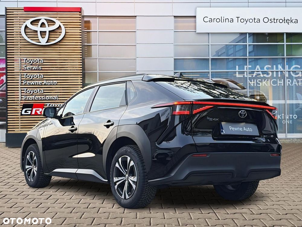 Toyota bZ4X - 8