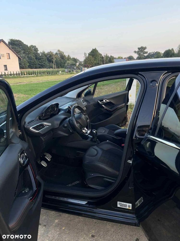 Peugeot 208 1.2 PureTech Allure S&S - 11