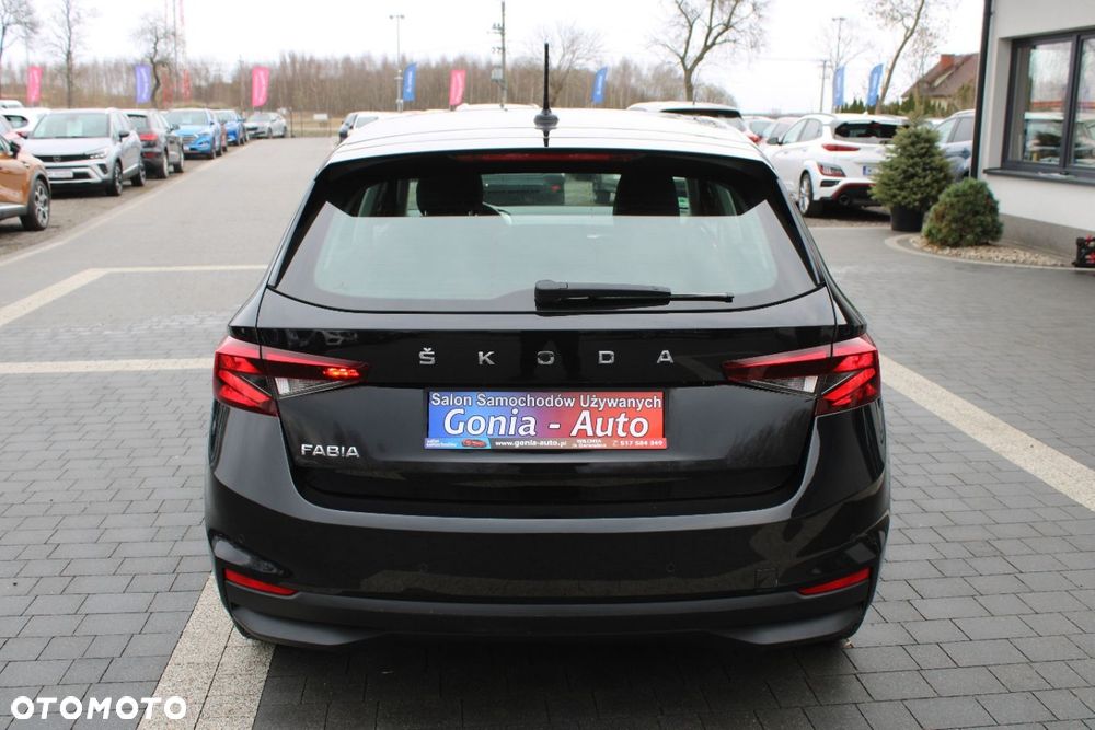 Skoda Fabia - 6