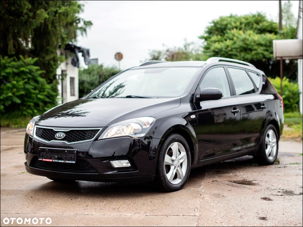 Kia Ceed - 4