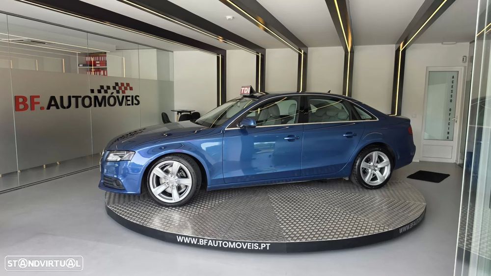 Audi A4 2.0 TDI multitronic - 15