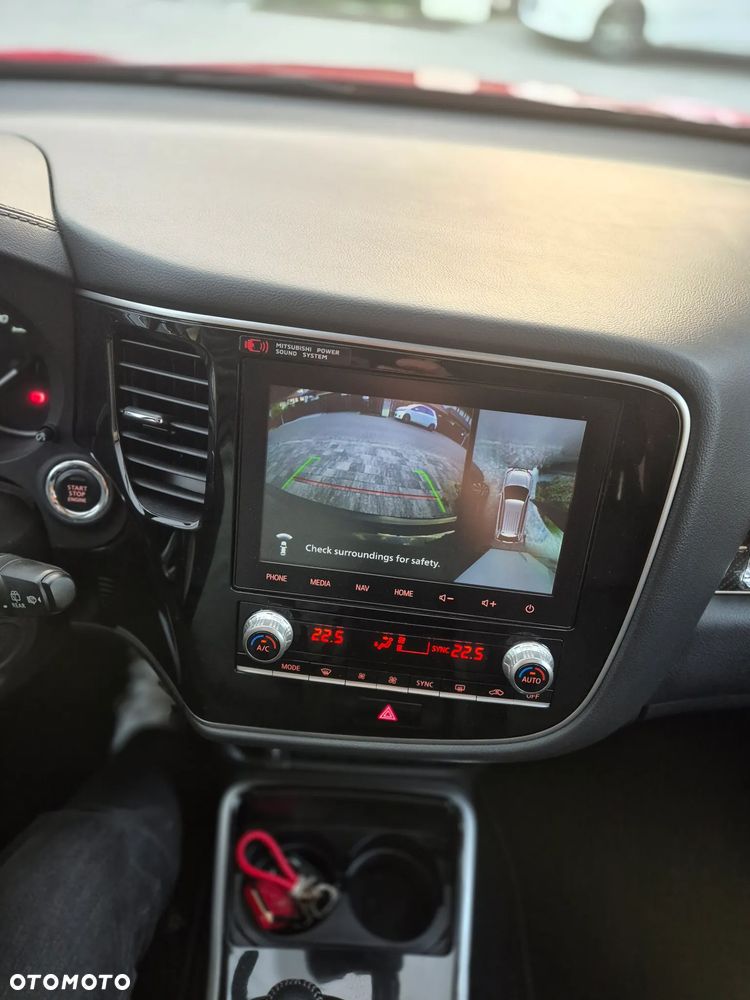 Mitsubishi Outlander 2.0 Instyle Navi 4WD CVT - 15