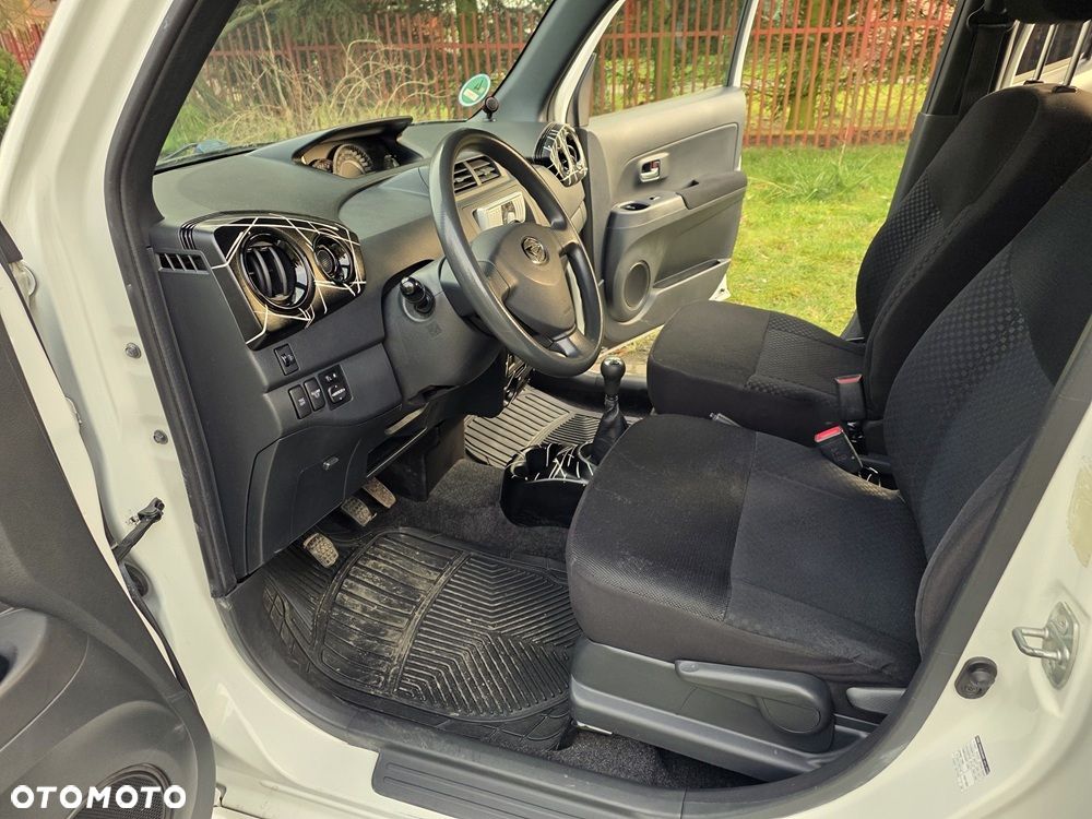 Daihatsu Materia 1.5 - 20