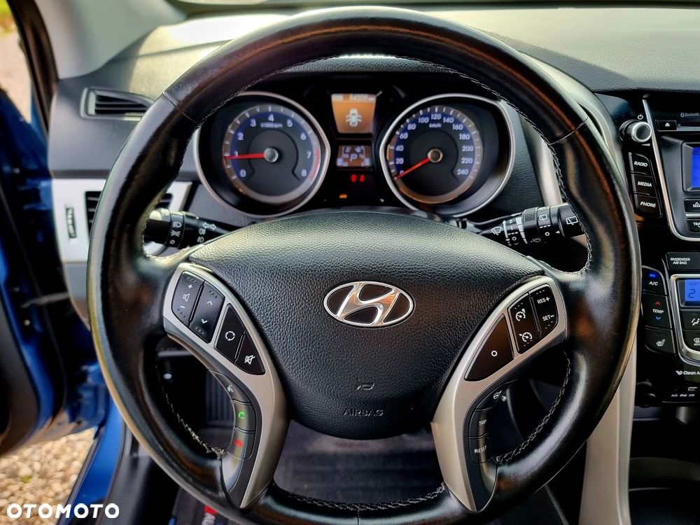 Hyundai i30 Kombi 1.6 GDi DCT Style - 20