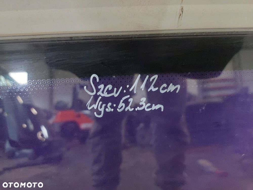 SZYBA KAROSERYJNA LEWY TYŁ VOLKSWAGEN TRANSPORTER T4 VW T4 - 2