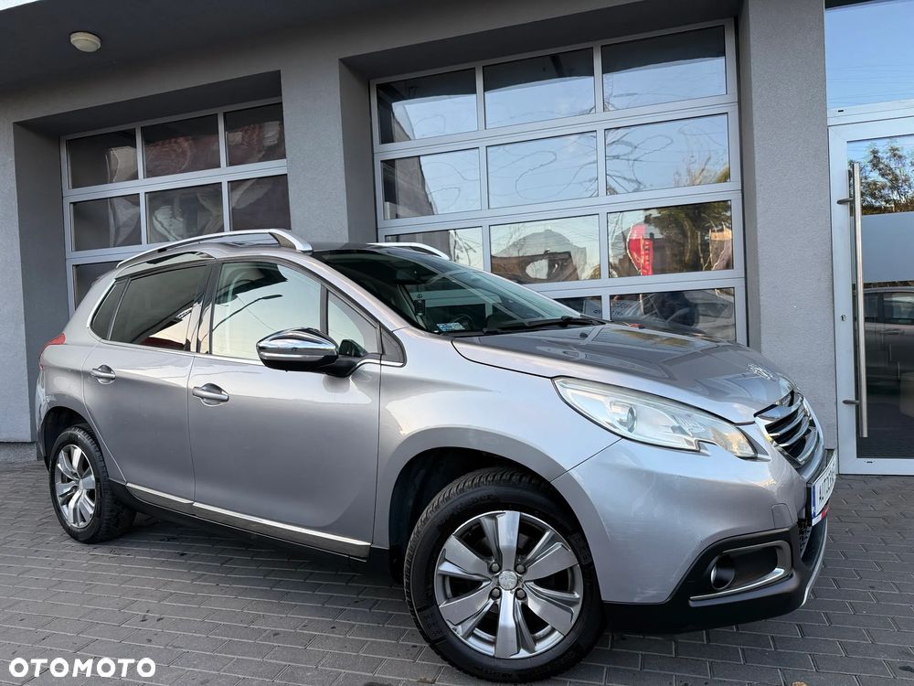 Peugeot 2008 1.2 VTi Allure - 3