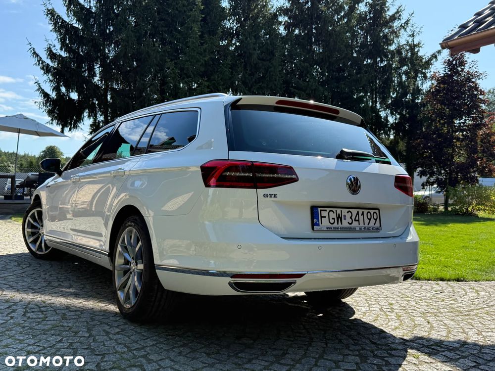 Volkswagen Passat - 8