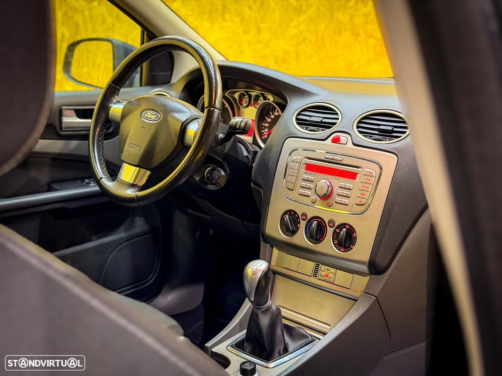 Ford Focus SW 1.6 TDCi Ghia - 9