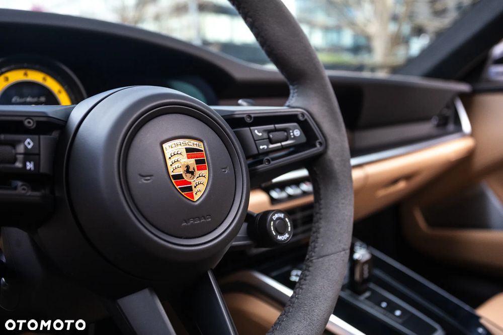 Porsche 911 Turbo S - 36