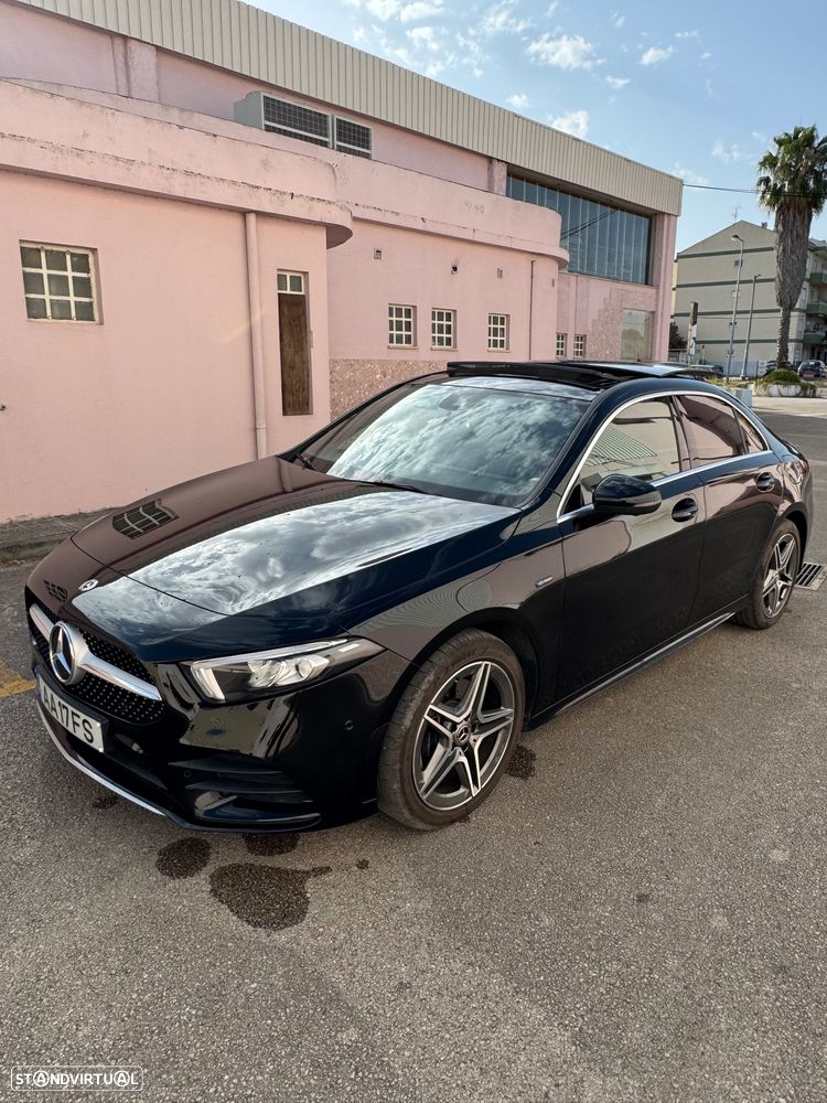 Mercedes-Benz A 250 Limousine e AMG Line - 1