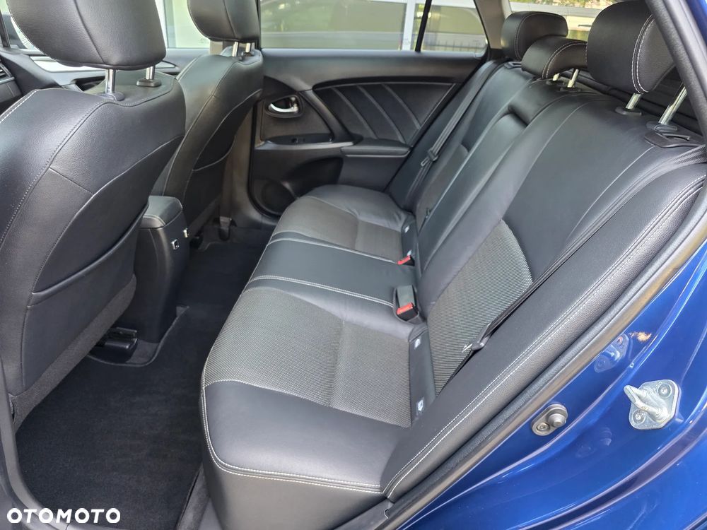 Toyota Avensis - 19