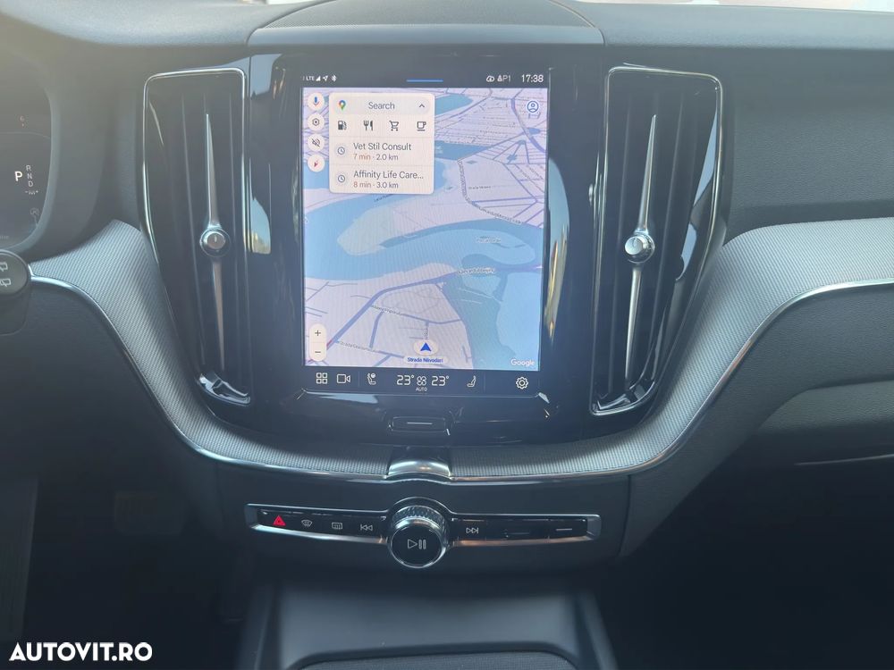 Volvo XC 60 B4 MHEV AT FWD Core - 25