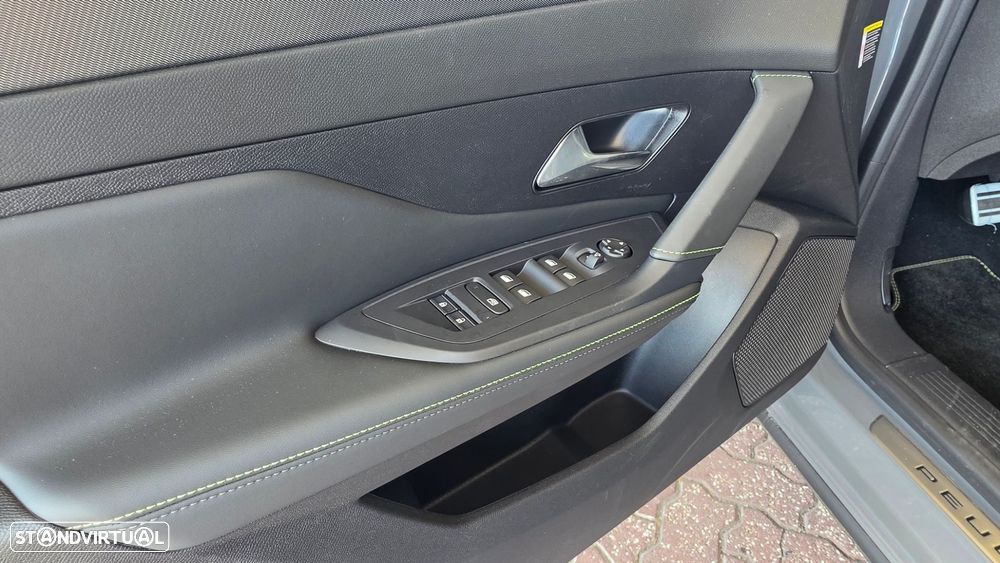 Peugeot 408 1.6 Hybrid GT e-DCS7 - 16