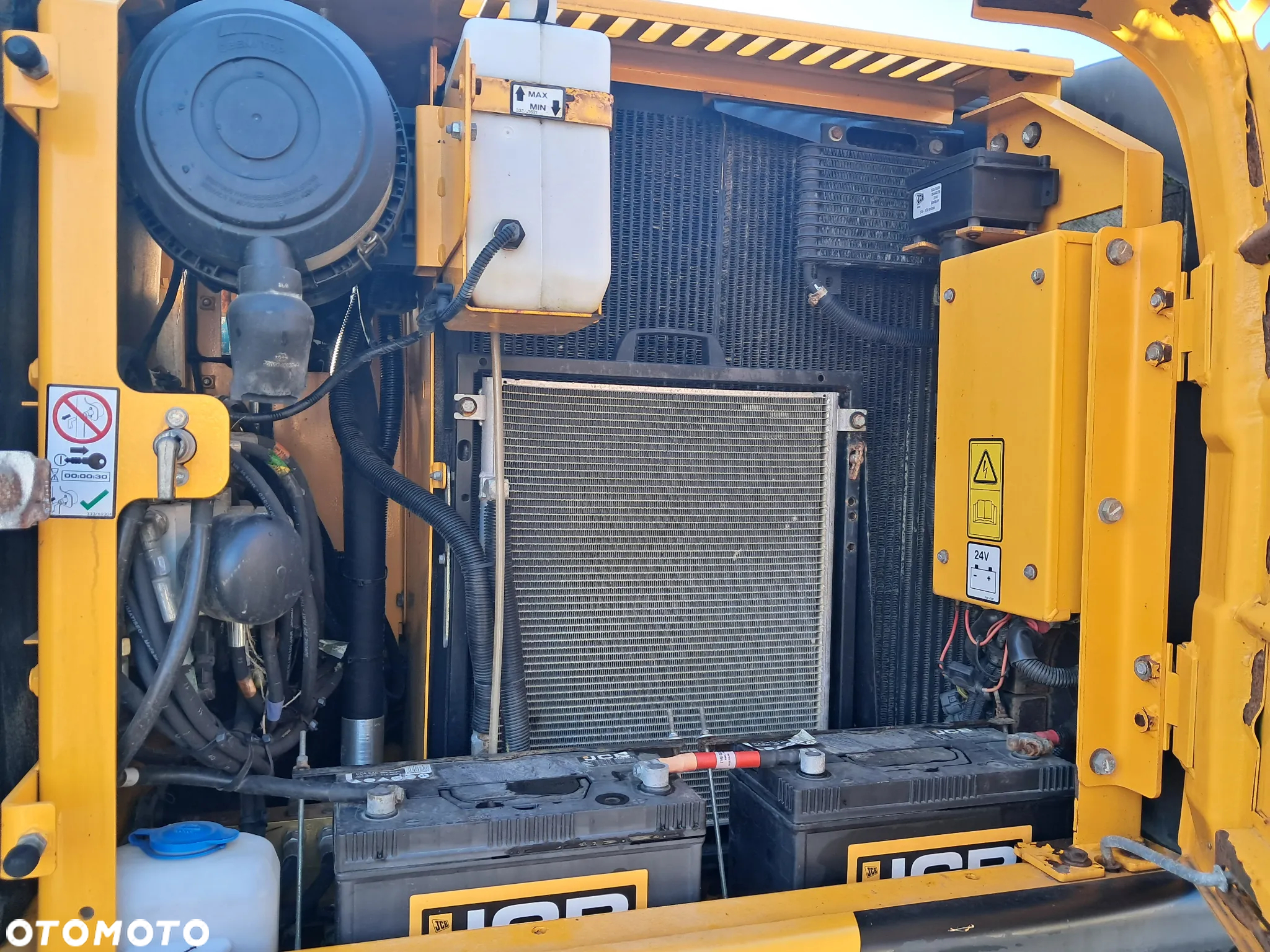 JCB JS 145 W TAB - 11
