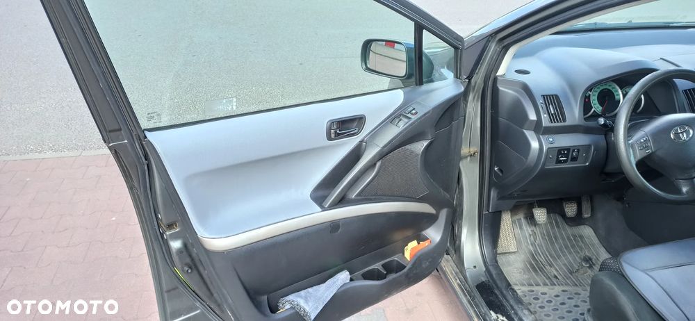 Toyota Corolla Verso 1.8 Terra 7os - 8