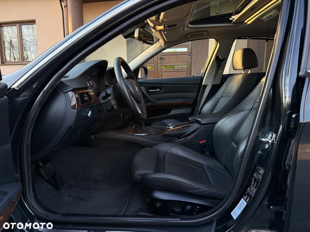 BMW Seria 3 320d xDrive DPF - 18