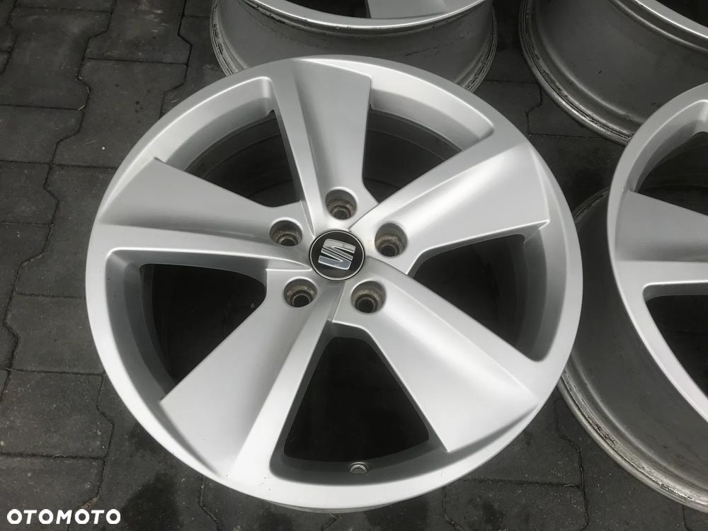 Felgi Seat Leon Skoda Octavia SuperB 7,5x17 5x112 ET51 - 2