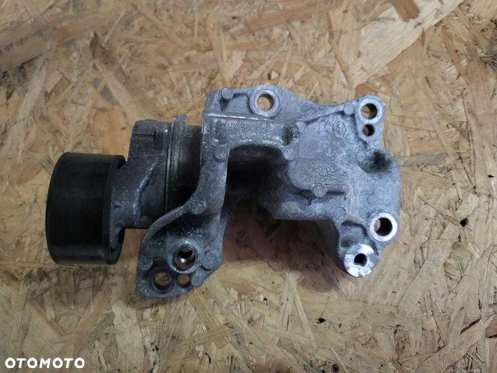 Łapa mocowanie alternatora Peugeot 1.2 VTI - 1