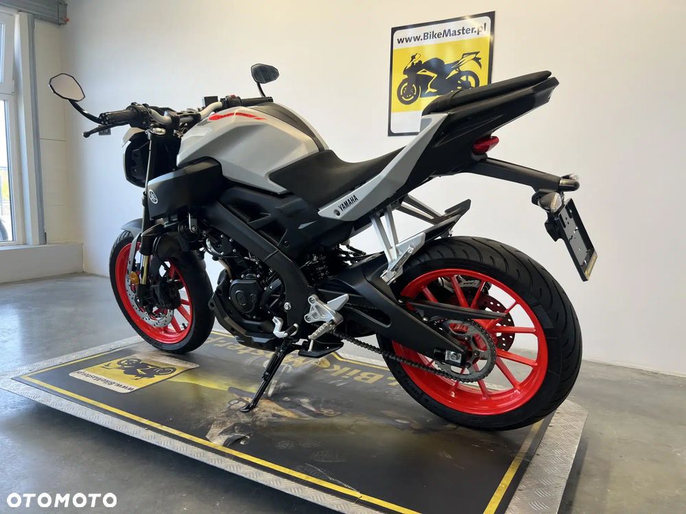 Yamaha MT - 5