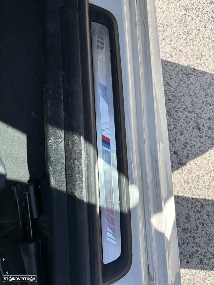 BMW 330 e Pack M Auto - 9