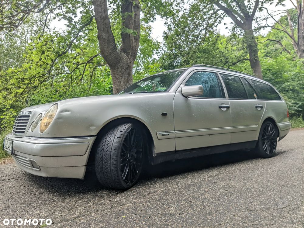 Mercedes-Benz Klasa E 300 T TD Avantgarde - 3