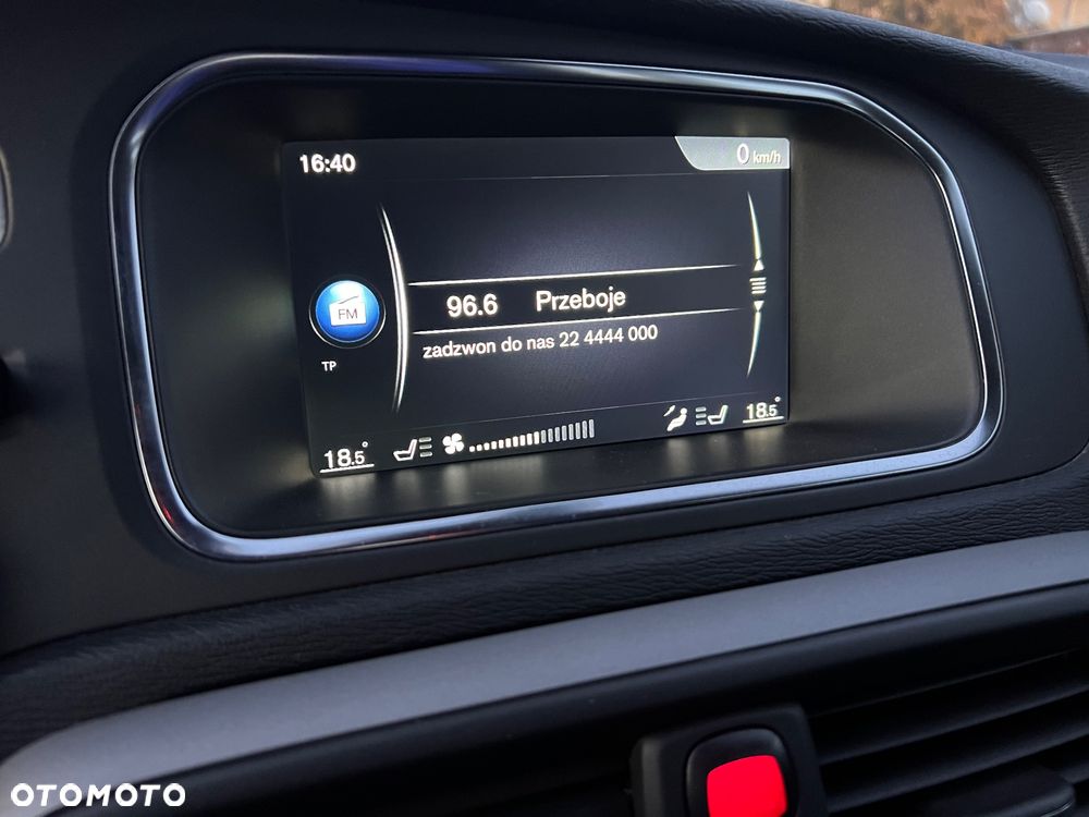 Volvo V40 D2 Momentum - 26