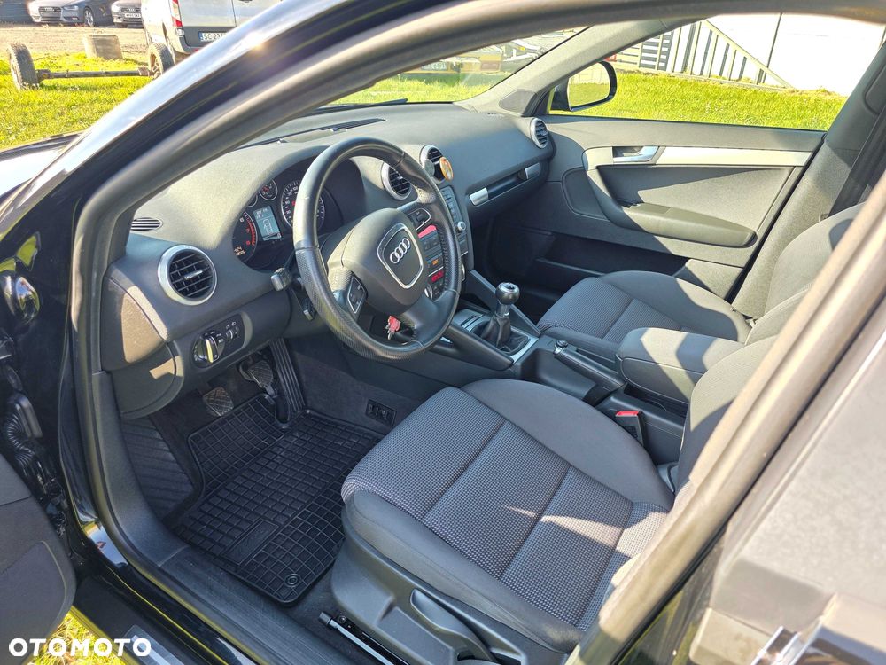 Audi A3 Sportback - 6