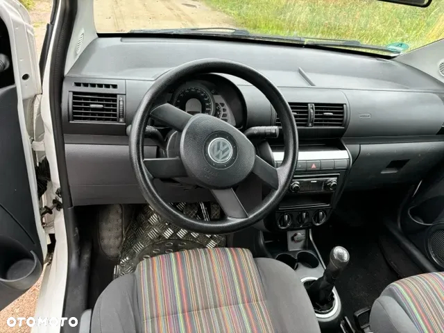 Volkswagen Fox - 12