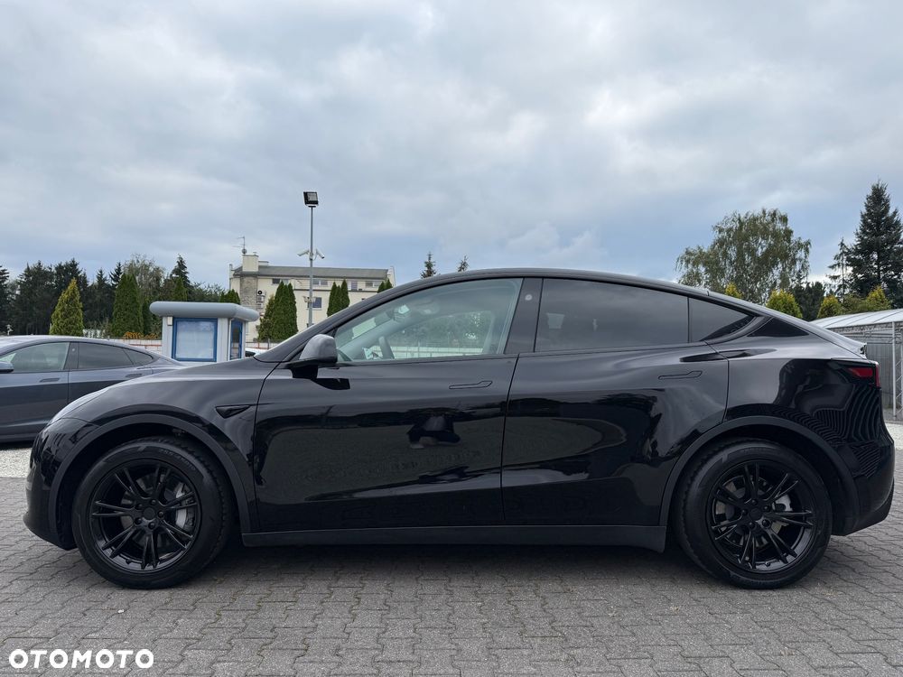 Tesla Y Long Range AWD - 5