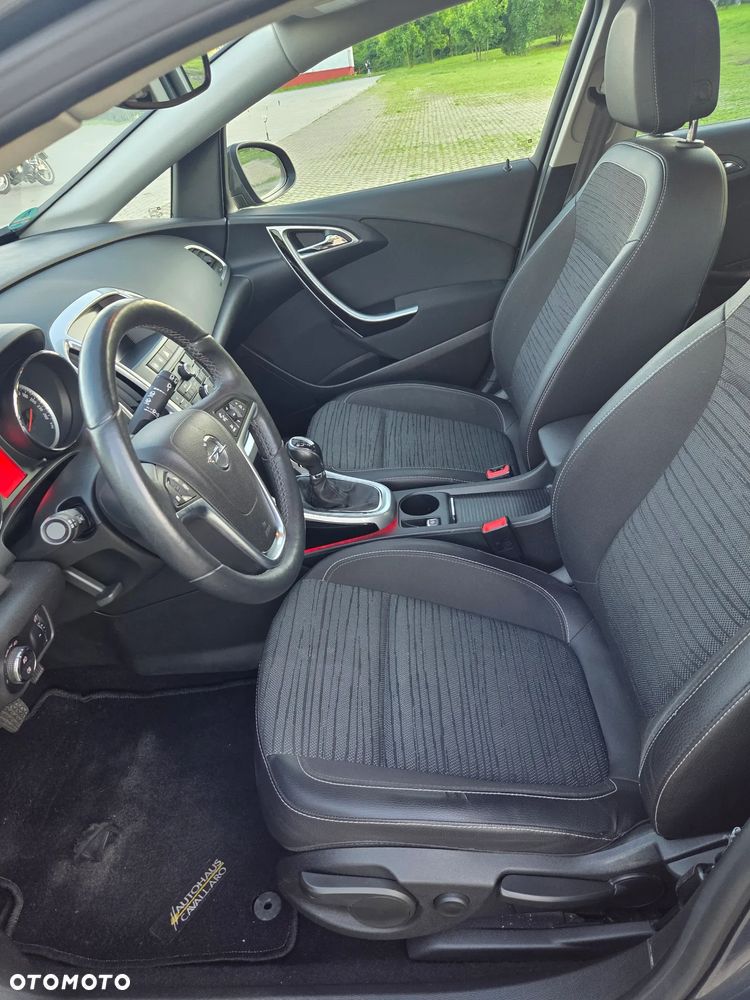 Opel Astra 1.4 Turbo Innovation - 11