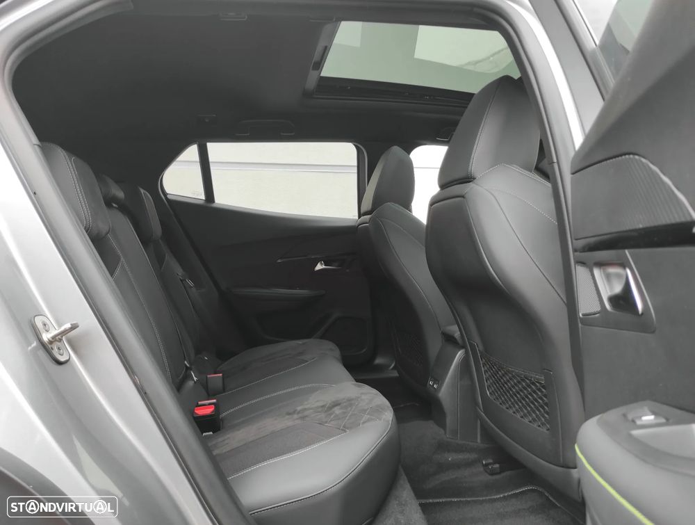 Peugeot e-2008 GT - 30