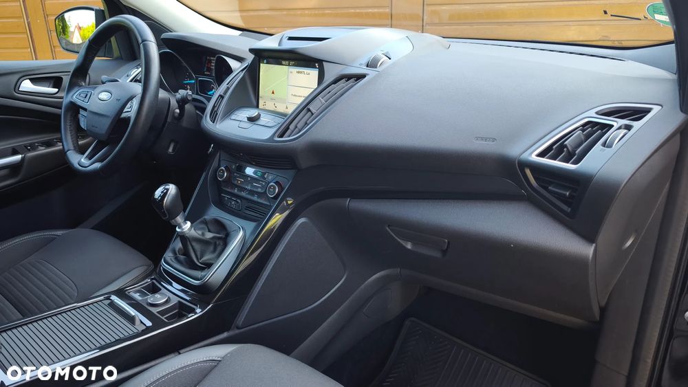 Ford Kuga 2.0 TDCi 2x4 Trend - 22