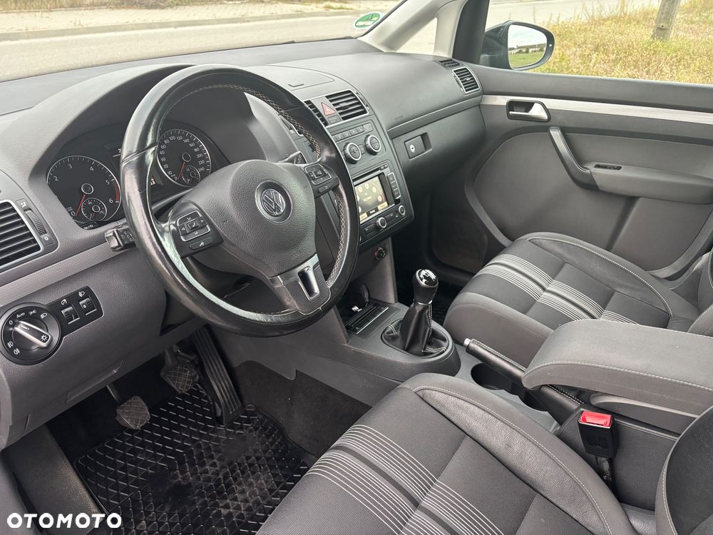 Volkswagen Touran 1.6 TDI DPF BlueMotion Technology MATCH - 8