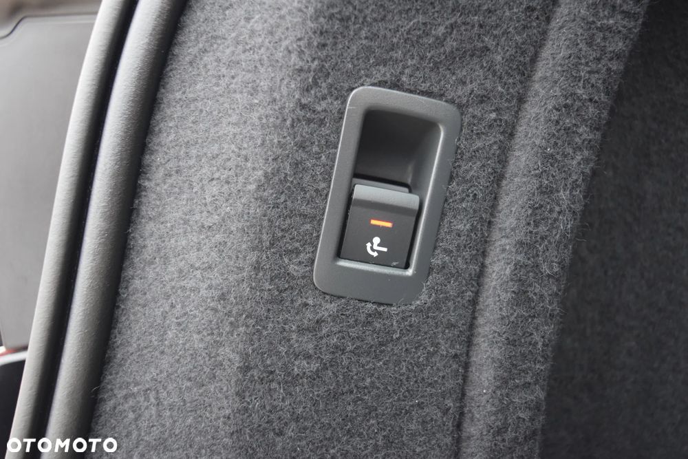 Audi A4 Avant 40 TFSI S tronic advanced - 37