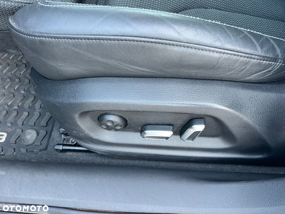 Audi Q3 2.0 TFSI Quattro Design S tronic - 23