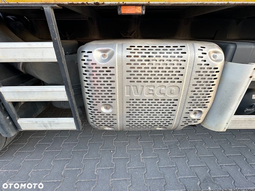 Iveco Stralis 310 E6  4X2 Skrzyniowy + HDS Fassi F135 - 18
