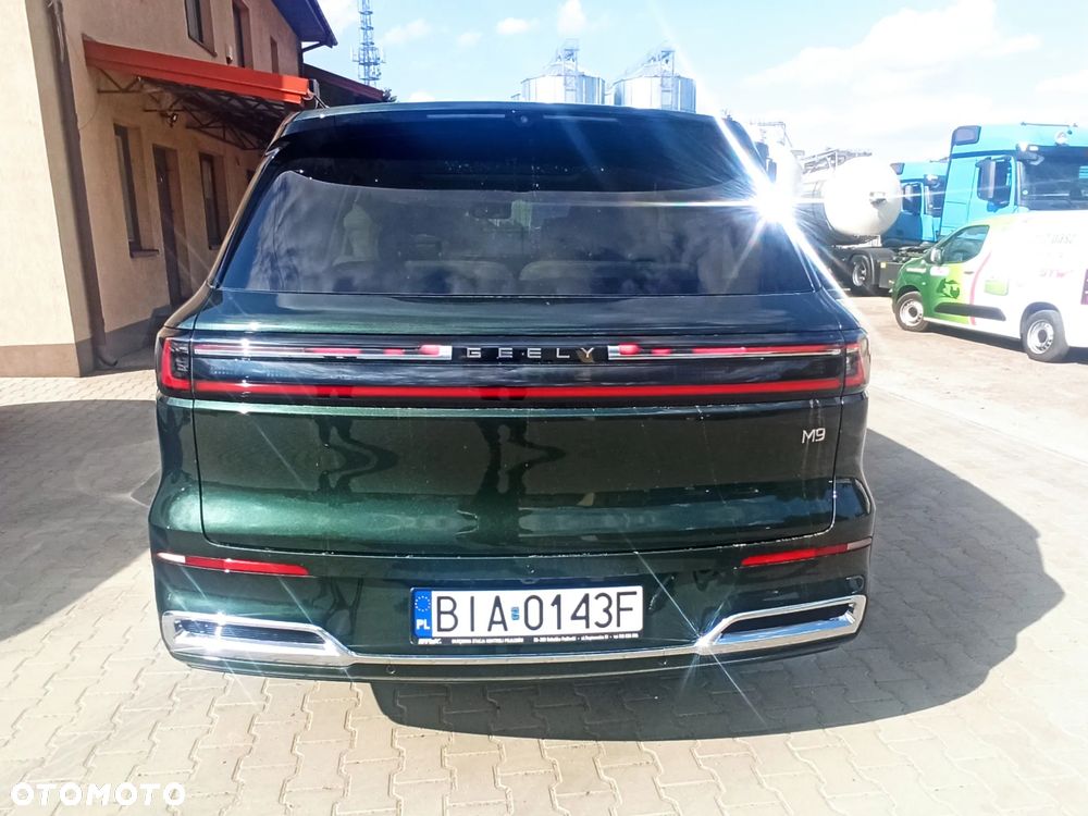 Geely M9 - 32