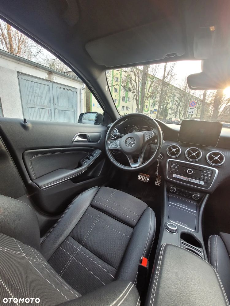Mercedes-Benz Klasa A 200 7G-DCT Urban - 12