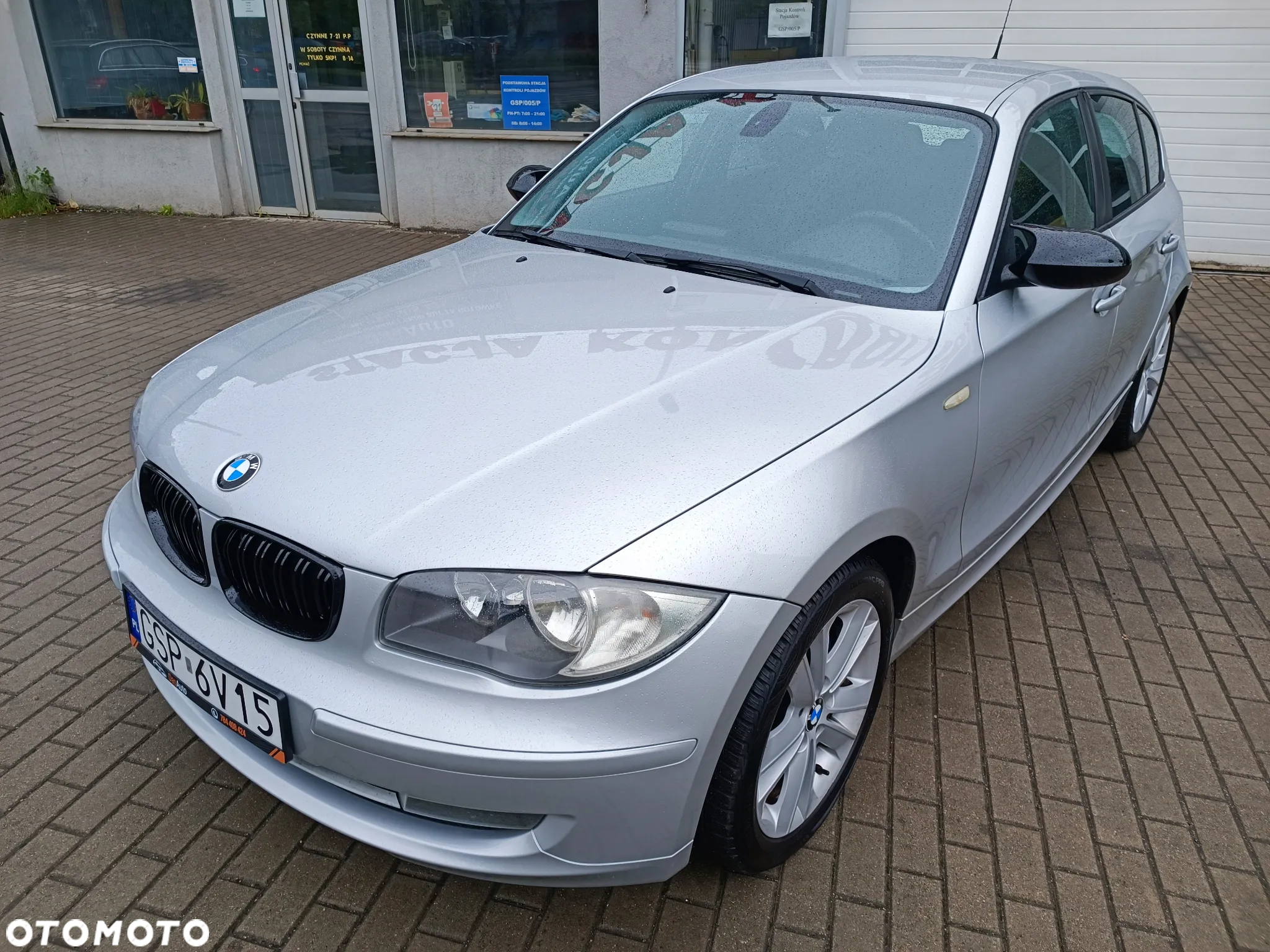 BMW Seria 1 120i - 12