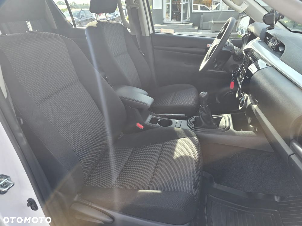 Toyota Hilux 2.4 D-4D Double Cab DL 4x4 - 36