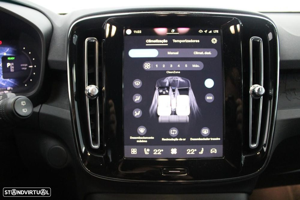 Volvo XC 40 Recharge Core - 25
